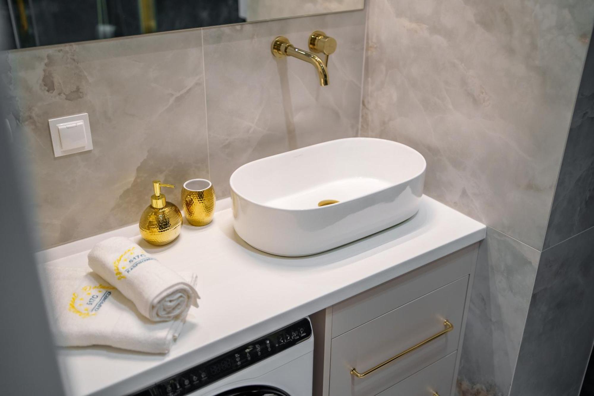 Apartament Delux Kasprowicza 20C Prywatny Parking Basen Sauna Oraz Silownia W Cenie Kolobrzeg Ngoại thất bức ảnh